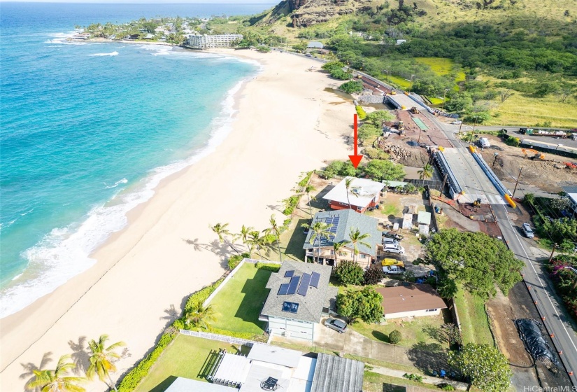 Property line on the beach is the high water mark.