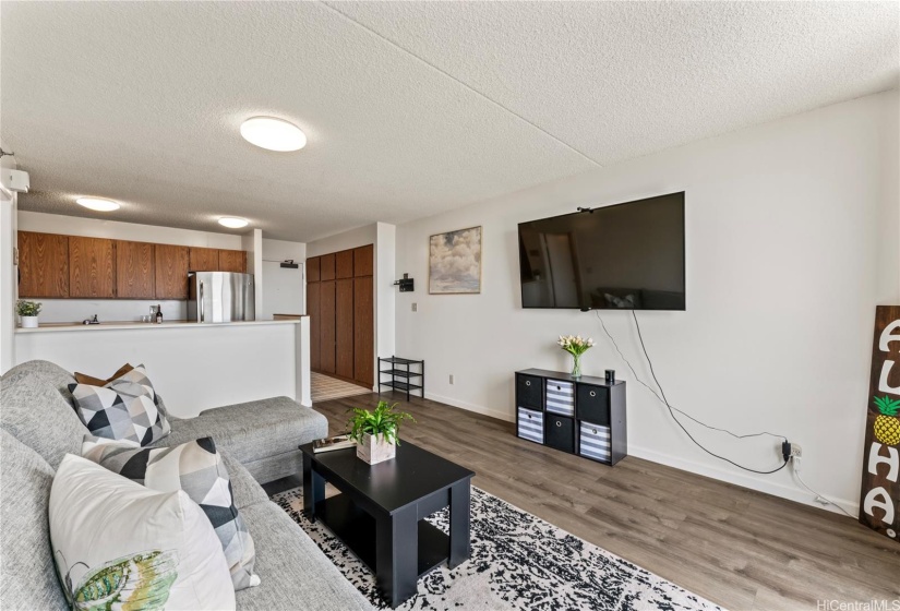 Lots of cabinets in the kitchen and entrance! The wall mounted TV is included! This unit also comes with a storage on the ground floor.