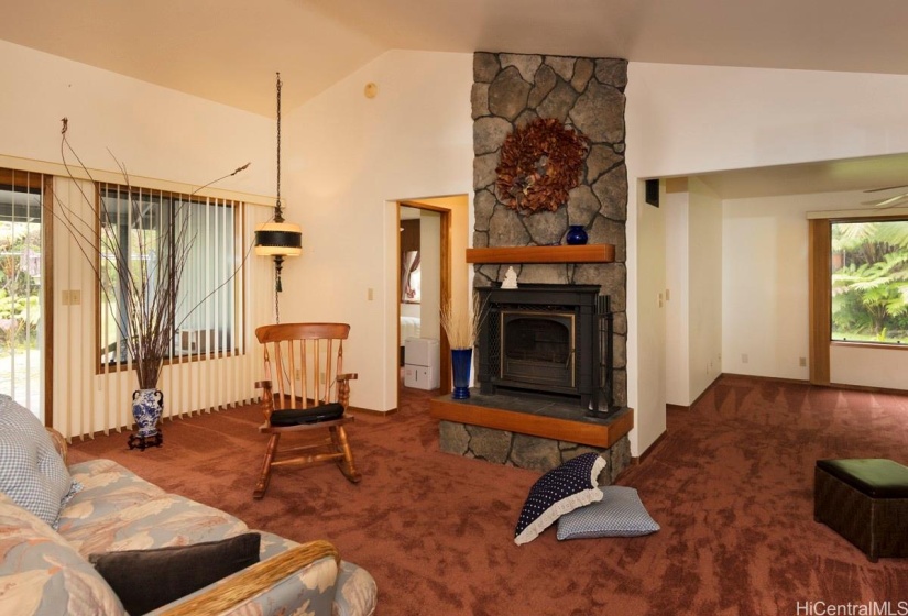 Generous living room with fireplace