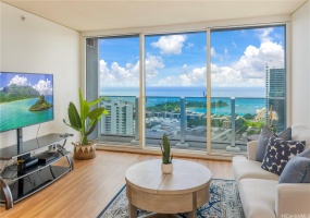 Stunning views towards Magic Island and Ala Moana Beach Park.