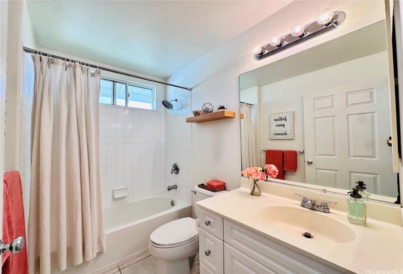 SECONDARY BATHROOM