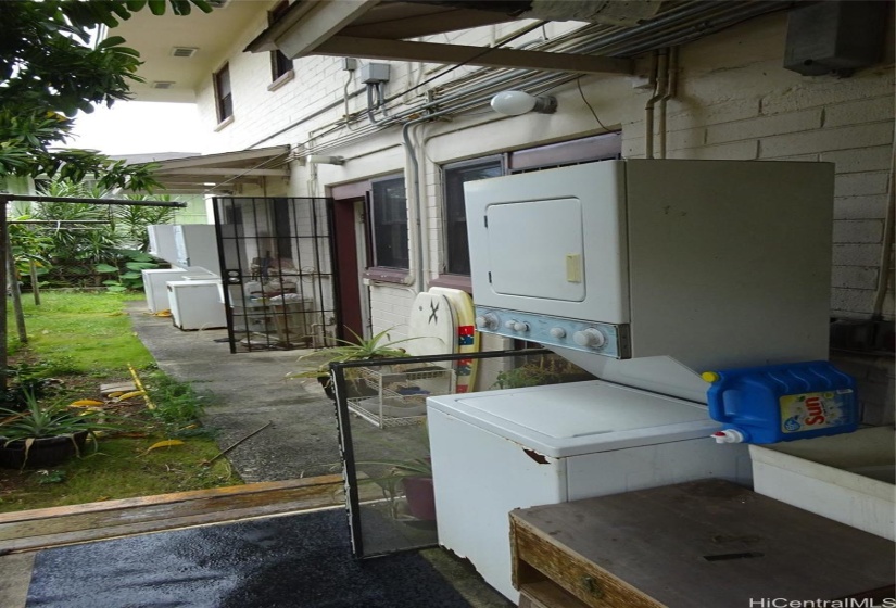 Back area-All units have own washer/dryer