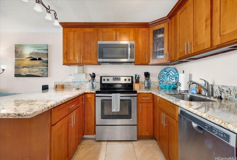 Granite Counter Tops & Stainless Steel Appliances