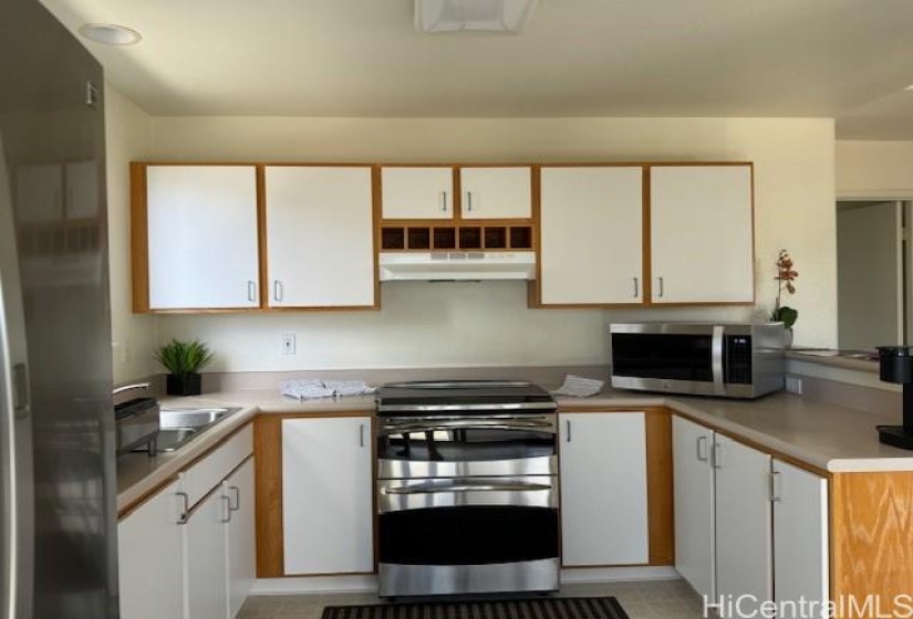 Kitchen with upgraded Stainless Steel appliances