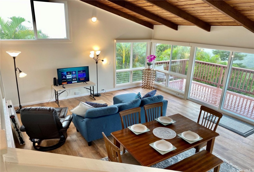 Living room & Dining area