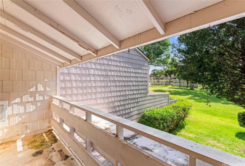 Private lanai off primary bedroom