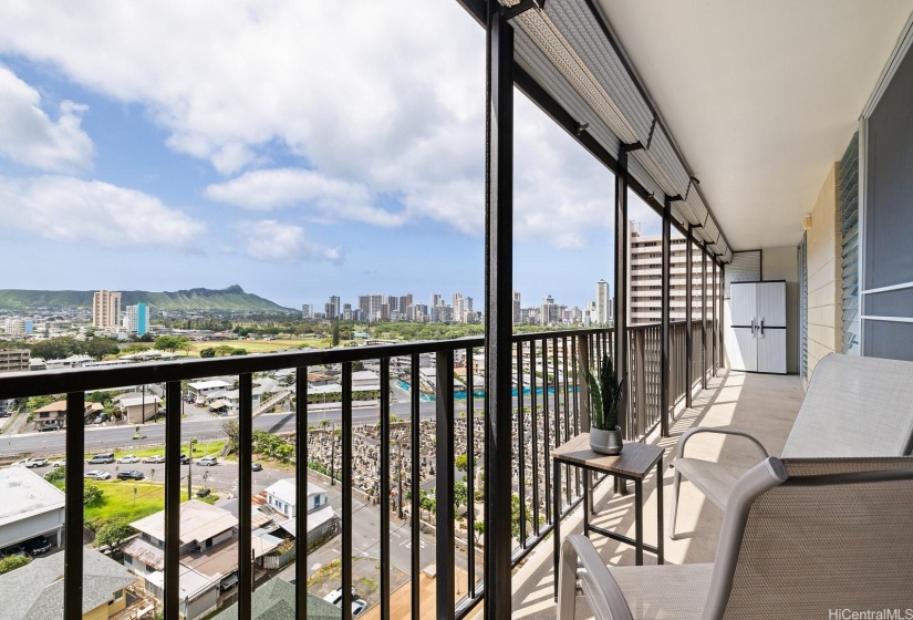 Lovely views of Diamond Head from your entire lanai.