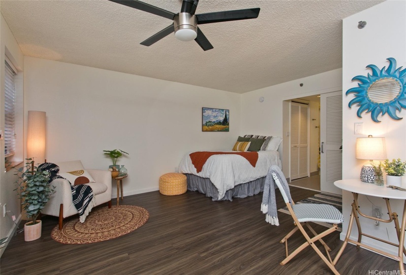 harming spacious studio with in-unit washer/dryer and fire sprinklers for peace of mind.