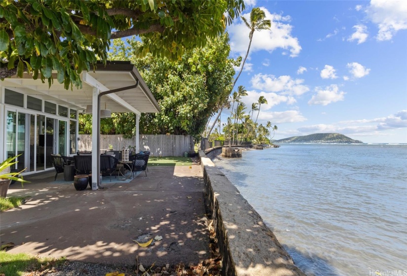 Lanai with close ocean view
