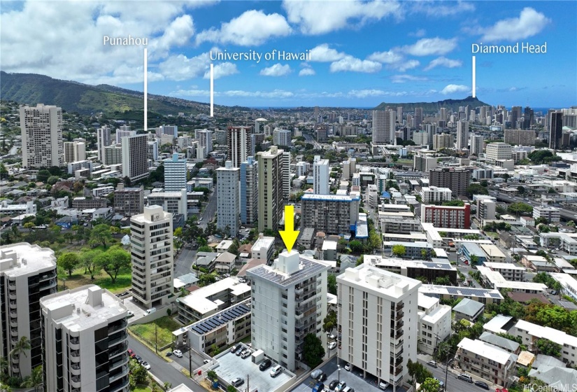 Convenient proximity to University of Hawai'i, Punahou, Diamond Head & Freeway