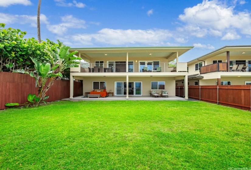 View Of Front Yard And Beachside Of Home