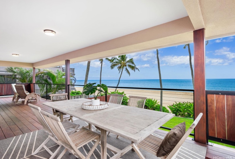 Outdoor Living Upstairs Lanai