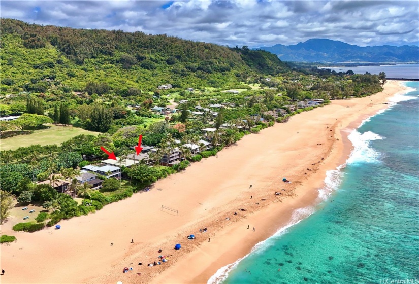 Beachfront Compound On The Seven Mile Miracle At Pipeline