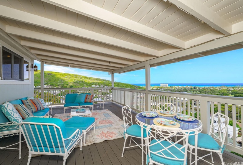 Enjoy whale watching, pau hana sunsets, holiday fireworks, or sparkling city lights from the front 526 SF lanai.  Covered for shaded comfort and big enough for outdoor living and dining furniture.