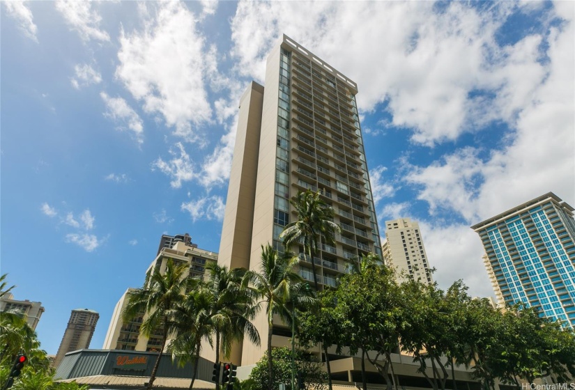 Pavilion at Waikiki from street level