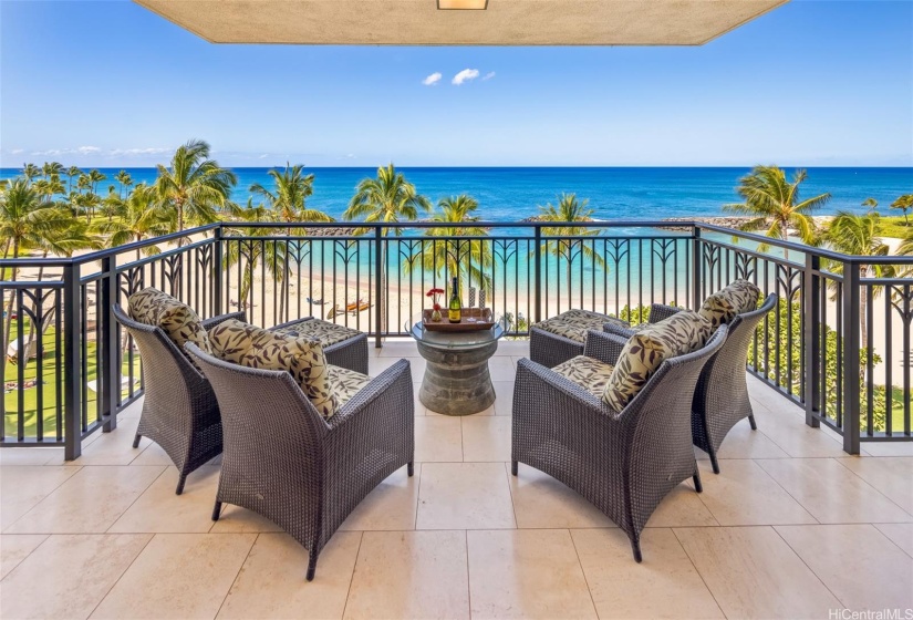 View of the Pacific Ocean from the grand lanai