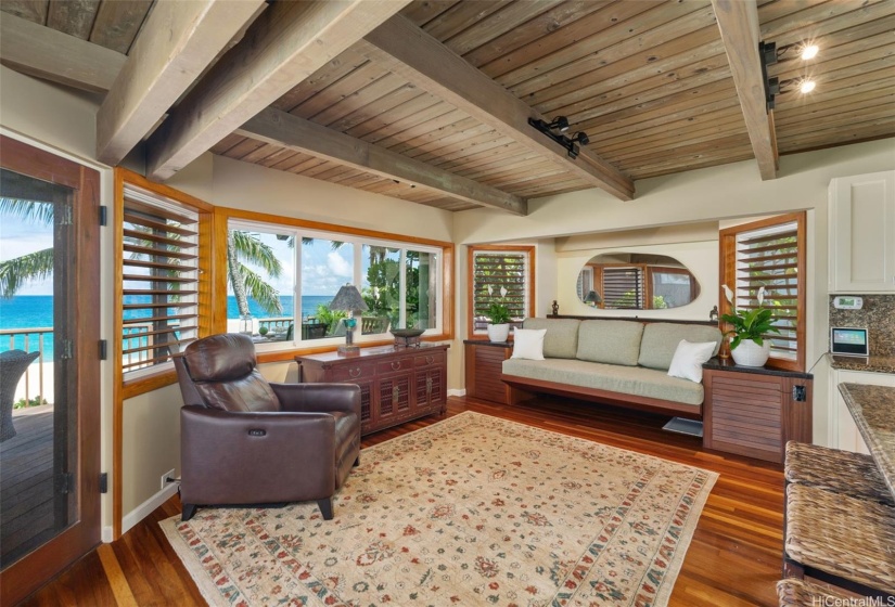 Custom designed     Built-In pull-out punee and remote controlled hideaway T.V.  Expansive windows for taking in the one of the best world renown beach on the NorthShore