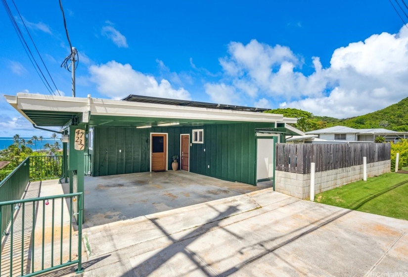 2-car carport