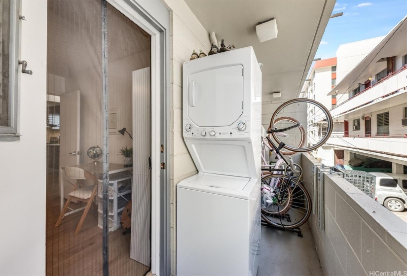 Patio inclusive of washer and dryer