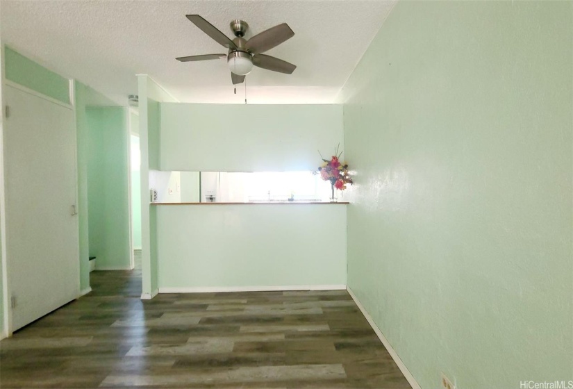 Dining Area & Kitchen