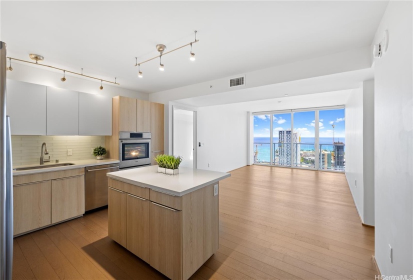 Spacious, Open kitchen and living room at 41st floor facing ocean