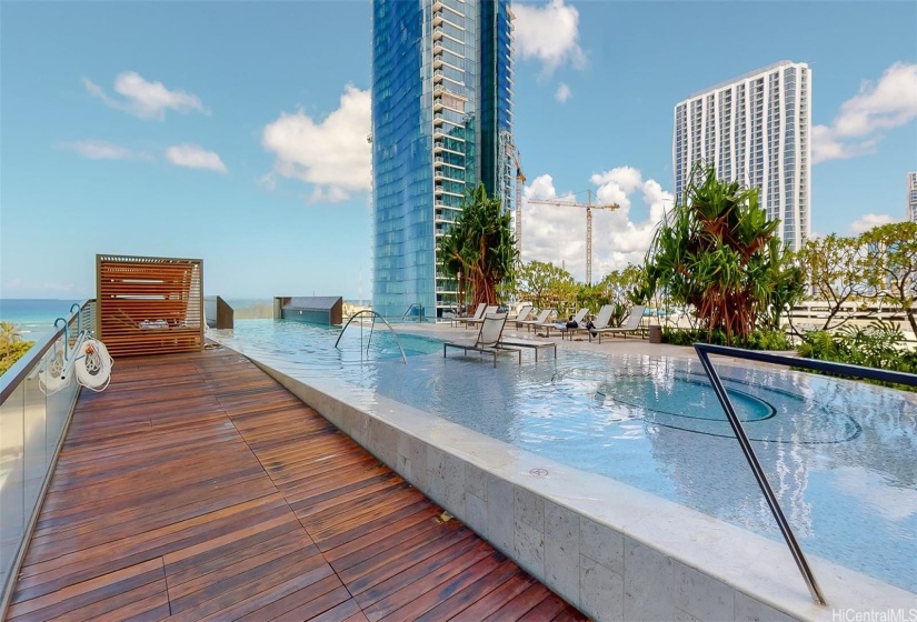 Glass bottom/infinity pool