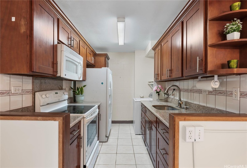 Upgraded kitchen cabinets