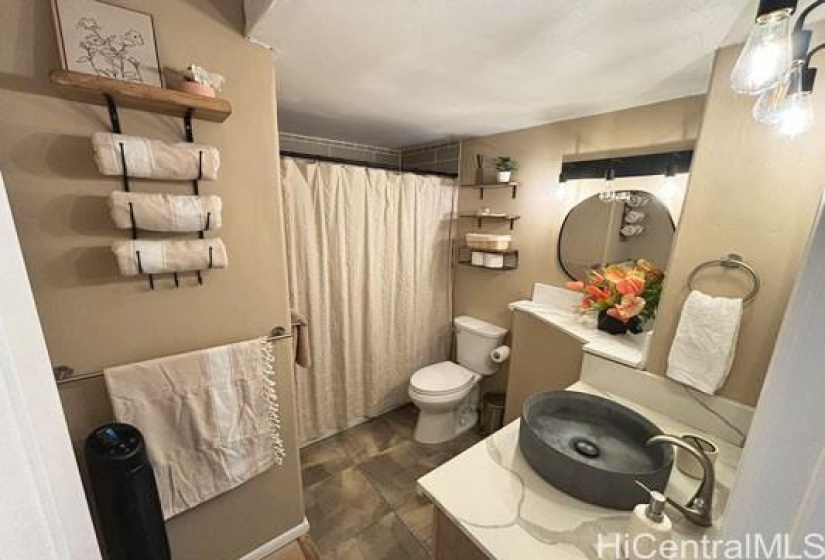 Full size bathroom...1875 KALANIANAOLE AVE, #311