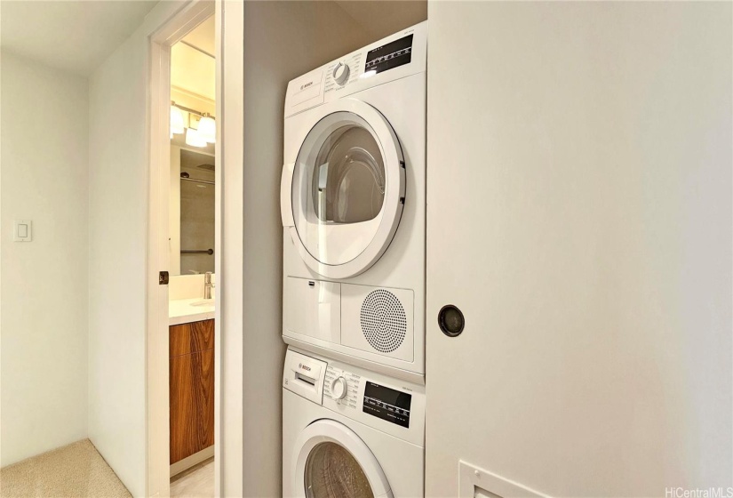 New full sized washer/dryer