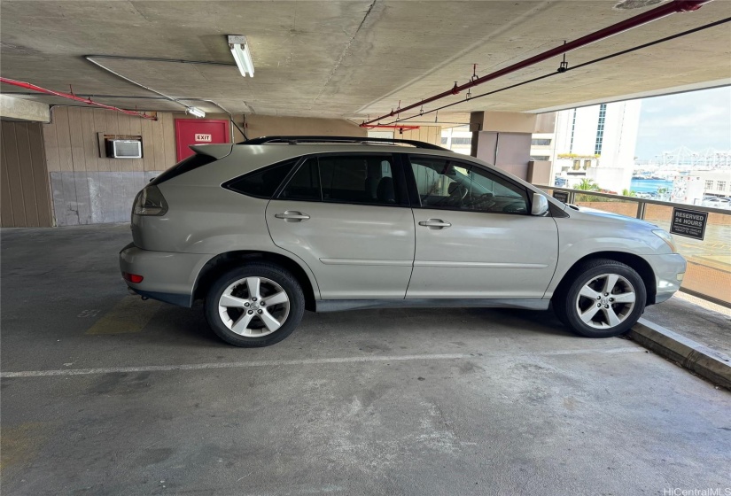 Comfortable parking stall