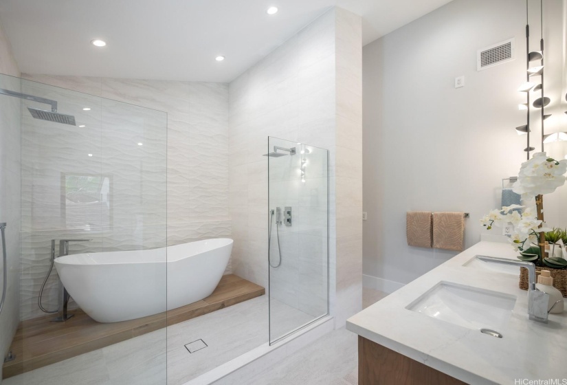 Ensuite bath