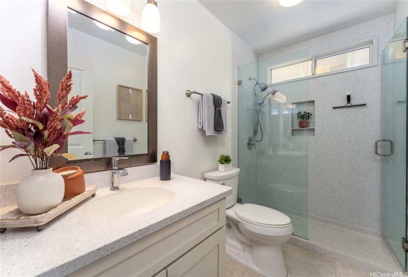 Renovated hallway full bathroom