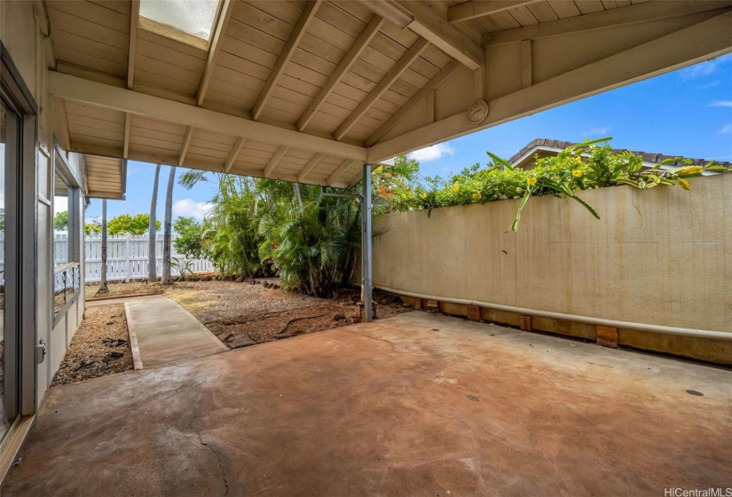 Outdoor covered lanai/patio.