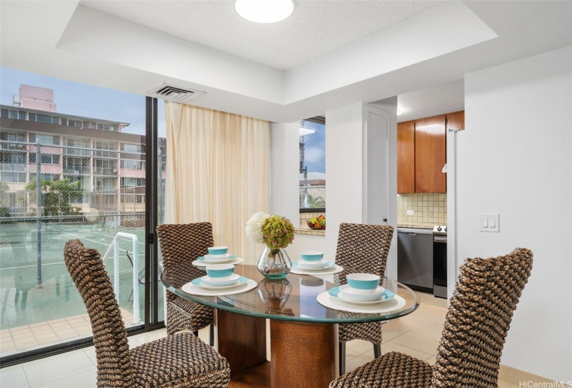 You can dine indoors with cool central AC and a view of tennis court or dine al fresco on your 800 SF lanai right next to the action on the court.