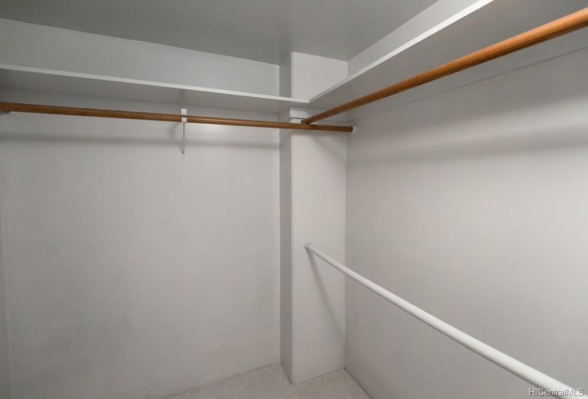 walk in closets in both bedrooms.