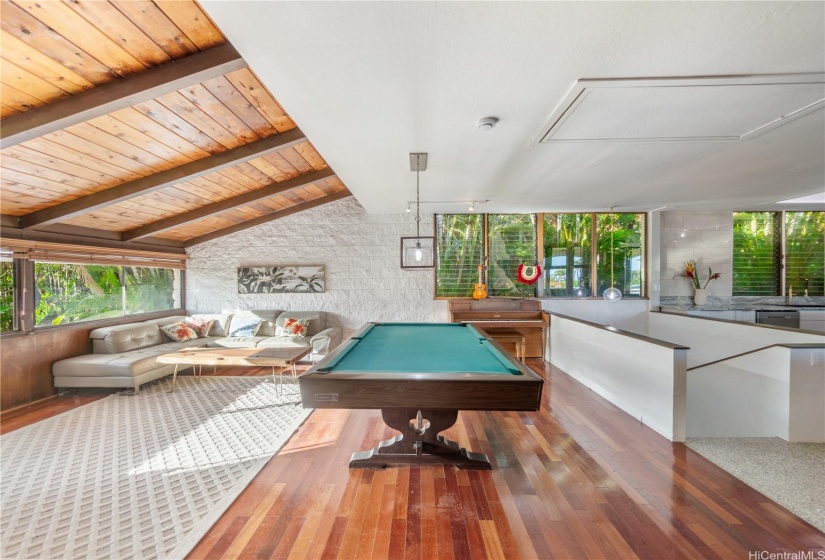 Family room with vaultedceilings