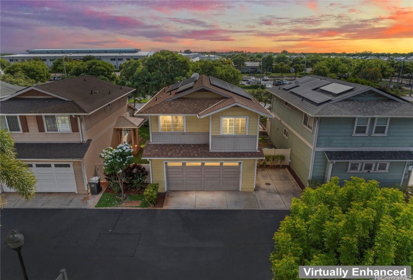 Single family home with 2 car garage, 1 additional parking