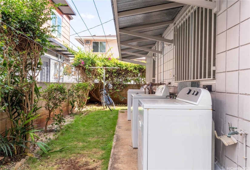 2 sets of washer/dryer for 2 -1 bedroom units downstairs