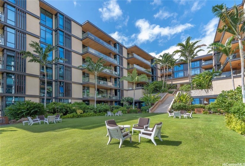 The great lawn of Park Lane Ala Moana.