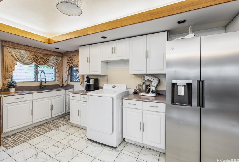 downstairs wet bar