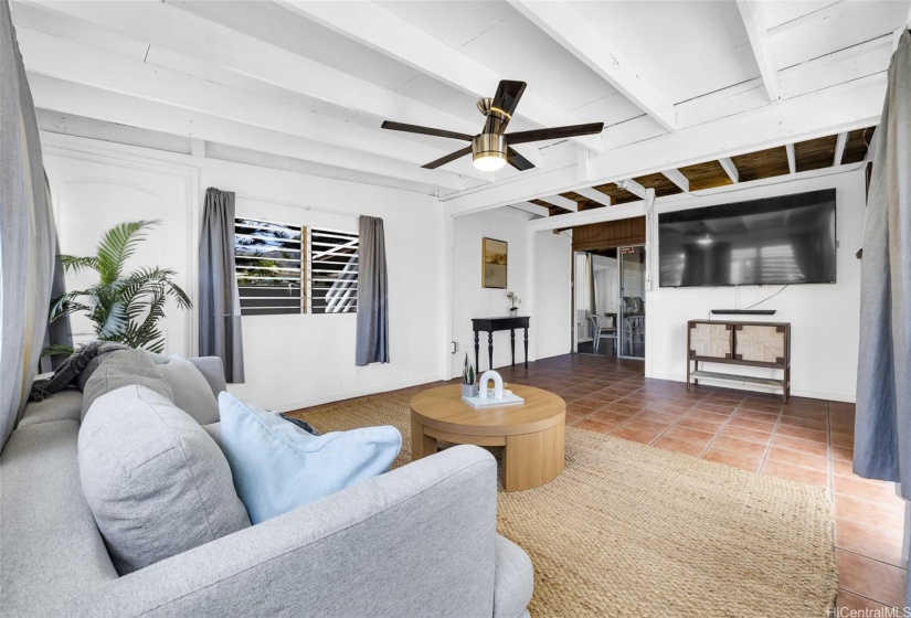 family room (covered lanai)