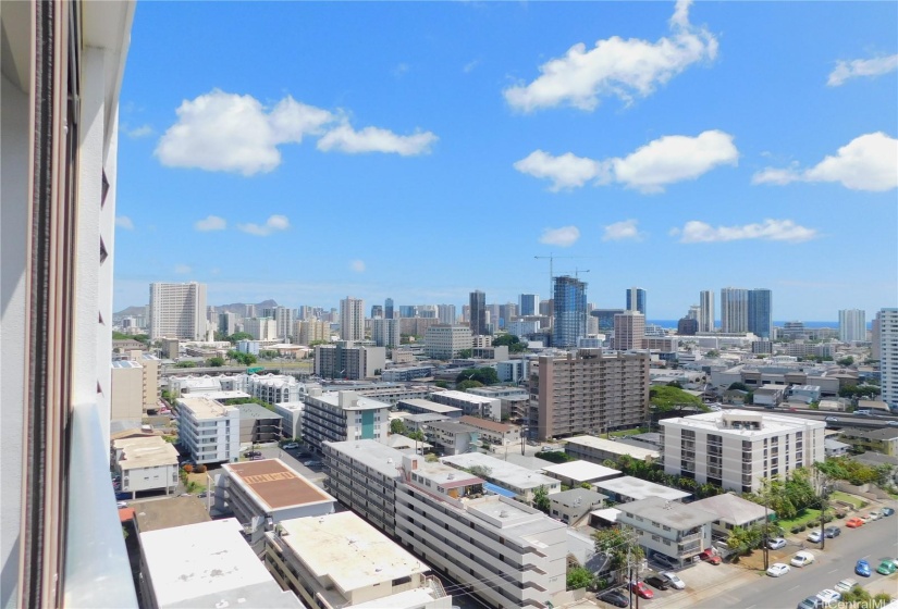 Panoramic views from Diamond Head toward Ewa.