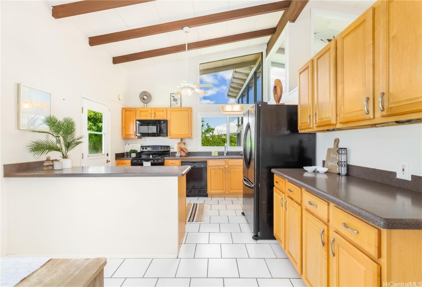 abundance of cabinet space