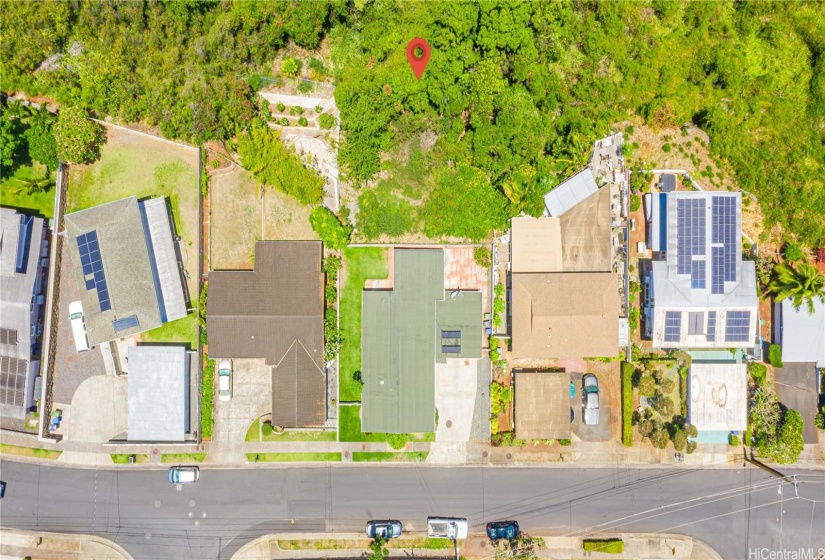 large lot, ability to clear and utilize  hillside