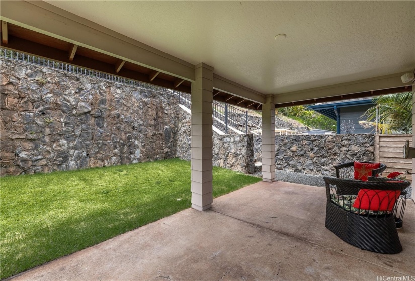 Lanai Area built for Entertaining