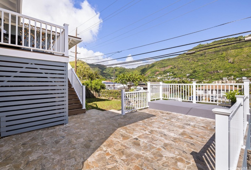 Deck above the carport