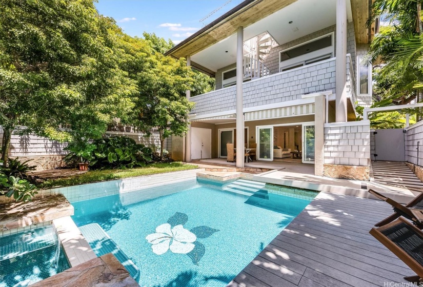 Pool with Hot Tub