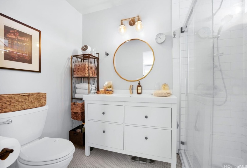 bathroom in the primary bedroom