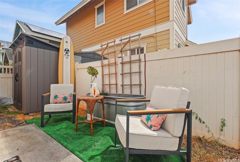 Vinyl Fenced in yard for BBQ, Pets and more garden ideas