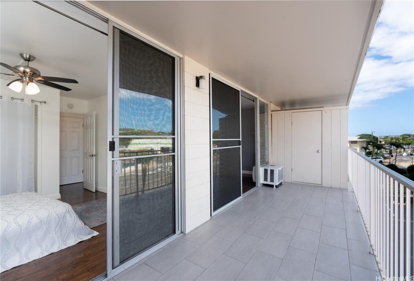 Both living area and bedroom have access to this large lanai.  Coffee in the mornings, an herb garden, or just enjoying the fresh air is so nice!